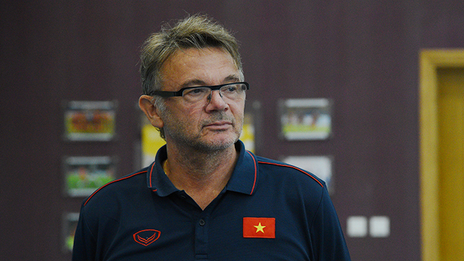 HLV Philippe Troussier dẫn dắt tuyển Việt Nam thay ông Park