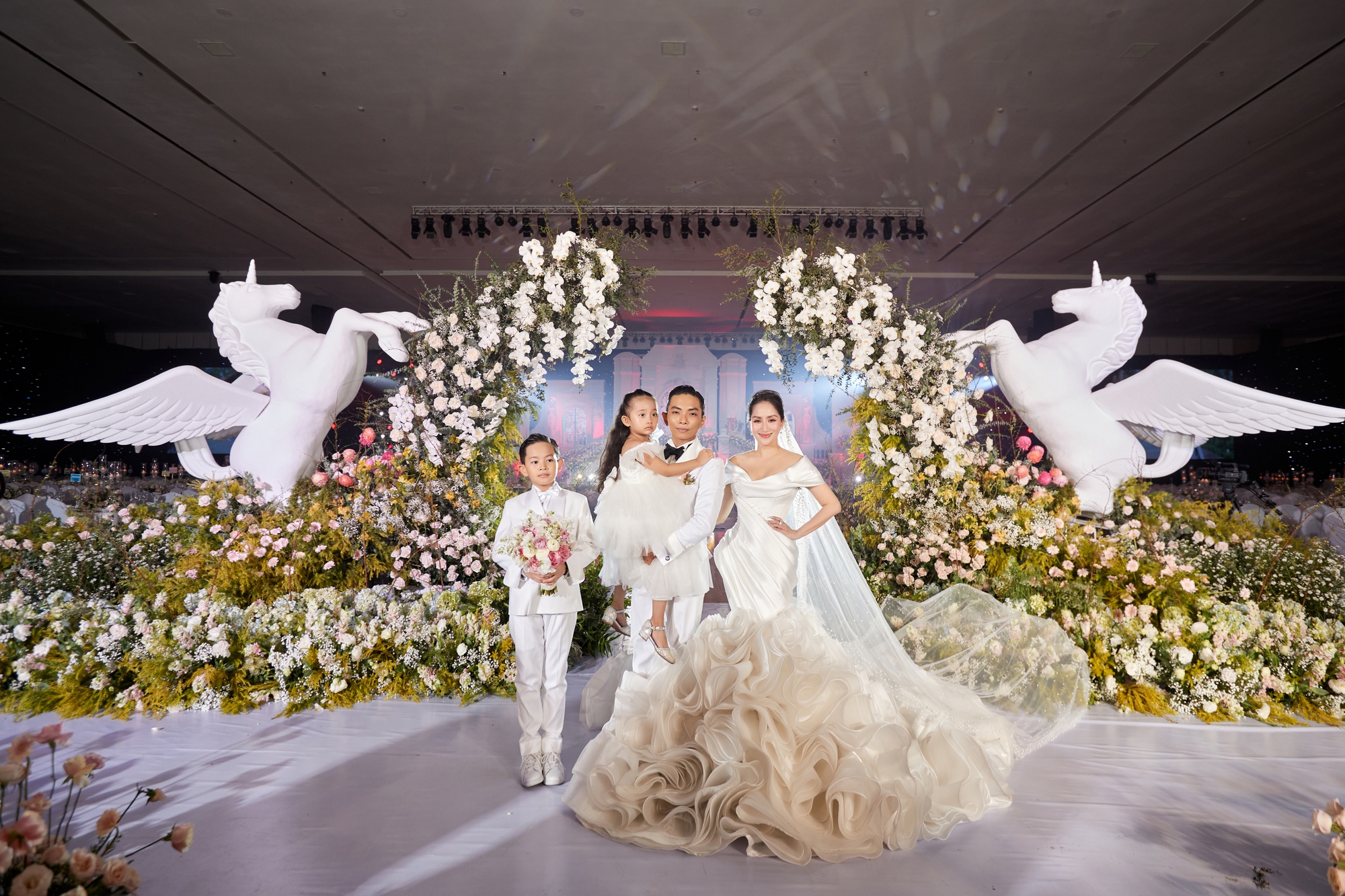 Đám cưới sao Việt nào đáng chú ý nhất năm 2022?