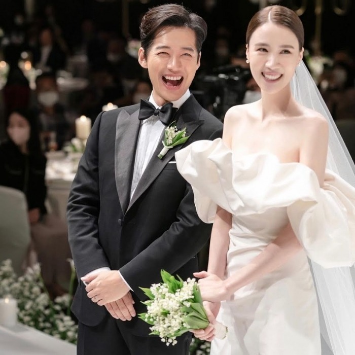 Điểm lại loạt hôn lễ thế kỷ đình đám và xa hoa của sao Hàn năm 2022