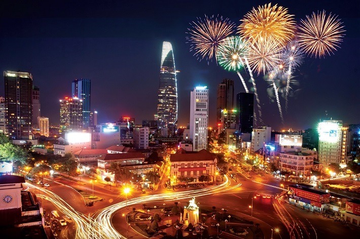 Các sự kiện ngoài trời chào đón năm mới 2023 tại Hà Nội và TP.HCM