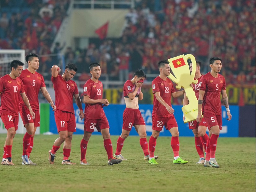 Đội tuyển Việt Nam bị trừ điểm sau trận thua Thái Lan