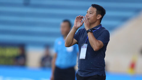 HLV Vũ Hồng Việt hài lòng với chiến thắng của Nam Định FC