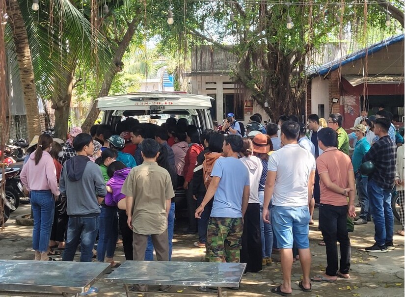 Lật đò chở khách đi chùa trên sông Đồng Nai, 1 phụ nữ tử vong