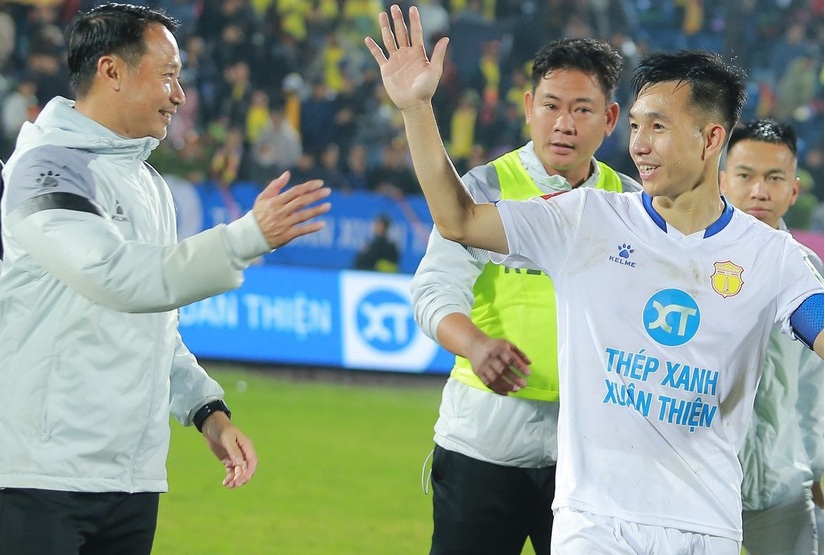 HLV Hồng Việt Nam nói về sự tiến bộ của Nam Định ở V.League 2023