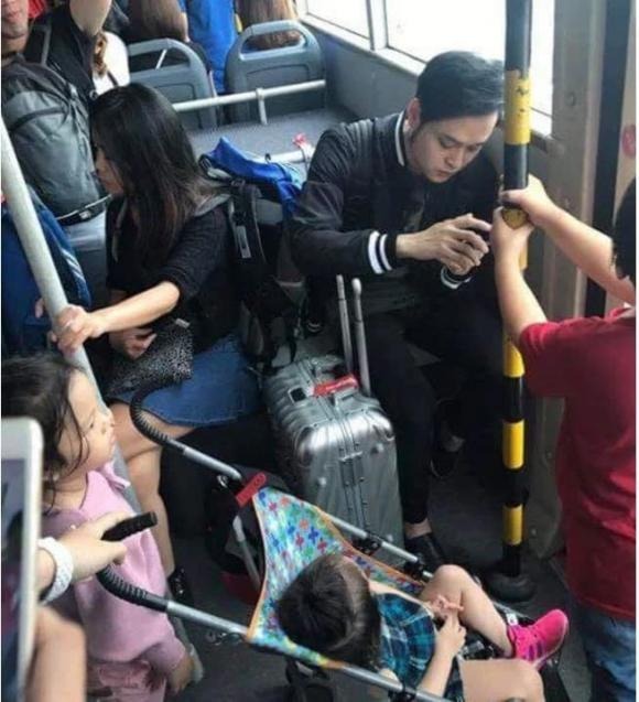 Bị chỉ trích vì 'không nhường ghế cho trẻ em trên xe bus', ca sĩ Quang Vinh chính thức lên tiếng