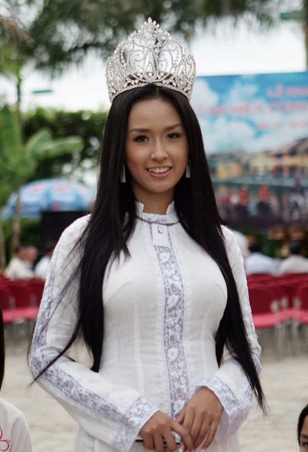 Những nàng Hoa hậu Việt thừa nhận dao kéo để có nhan sắc hoàn hảo hơn