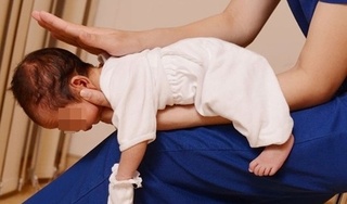 Bé gái 2 tháng tuổi tím tái, ngừng thở, tử vong nghi do ngạt sữa