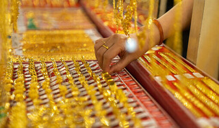 Giá vàng hôm nay ngày 12/3: Vàng nữ trang đồng loạt tăng mạnh