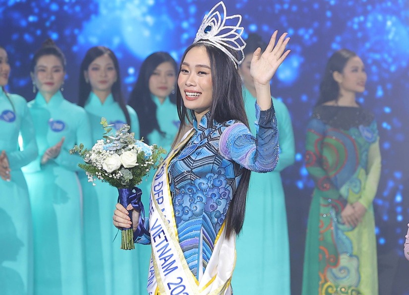 Thông tin mới nhất vụ tranh chấp tên Hoa hậu Hòa bình Việt Nam: Căng thẳng 'leo thang', nhờ pháp luật xử lý