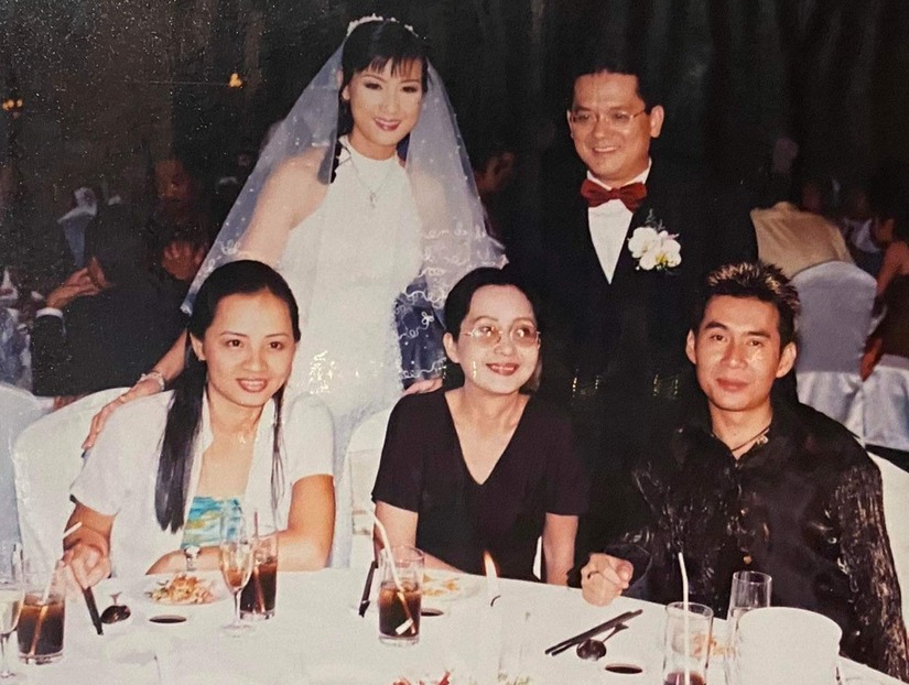 Diễn viên Hiền Mai khoe ảnh cưới 20 năm trước
