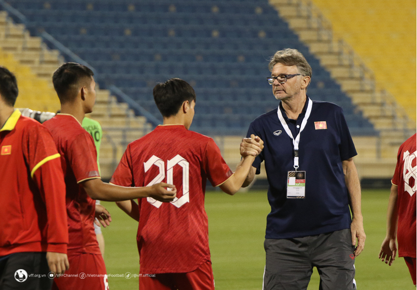 HLV Troussier thất vọng sau trận thua của U23 Việt Nam trước U23 Kyrgyzstan