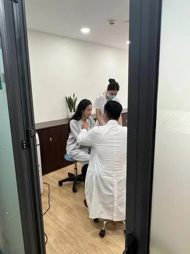Sau nhiều đồn đoán, cuối cùng Hoa hậu Thanh Thủy cũng thừa nhận phẫu thuật thẩm mỹ