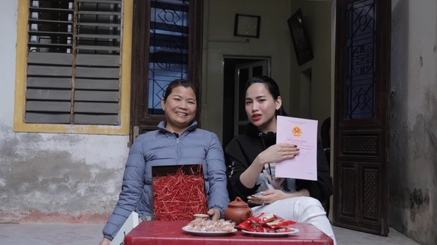 Lại thêm một TikToker Việt mua nhà báo hiếu bố mẹ sau khi nổi tiếng khiến nhiều người xuýt xoa