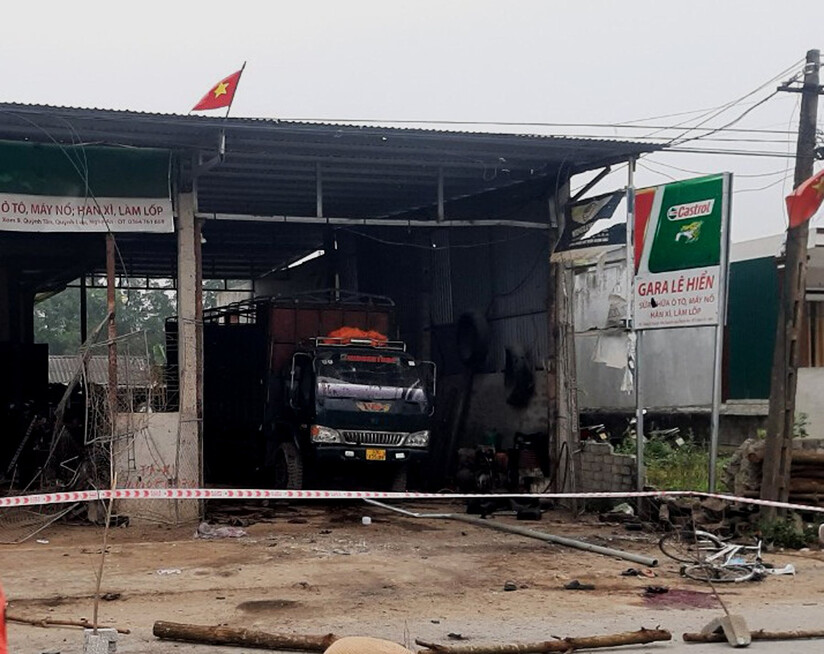 Nổ lớn tại gara ô tô ở Nghệ An, 6 người thương vong