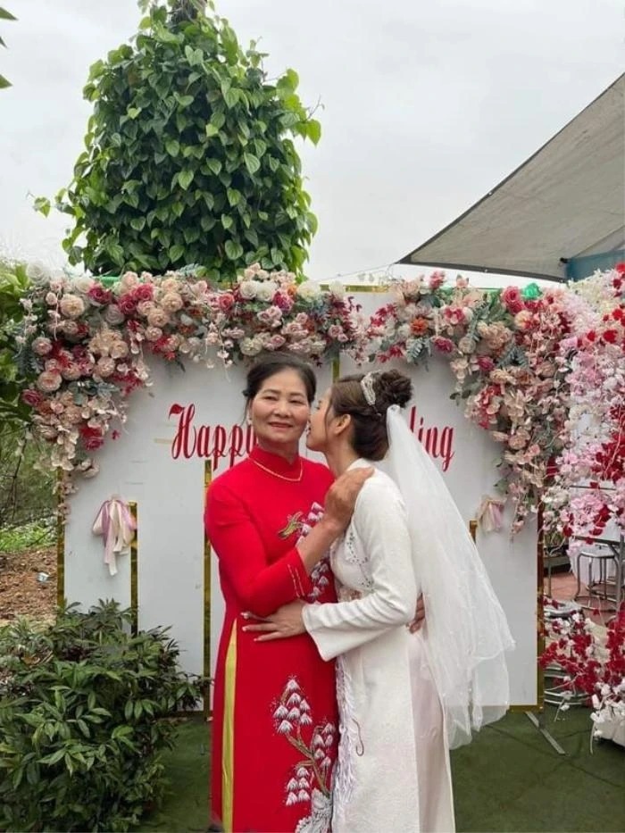 Phú Thọ: Mẹ chồng làm đám cưới linh đình cho con dâu đi lấy chồng mới để con thêm một lần hạnh phúc