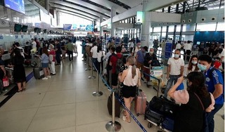 Sân bay Nội Bài khuyến cáo hành khách dịp lễ 30/4 - 1/5 khi khách bay tăng vọt