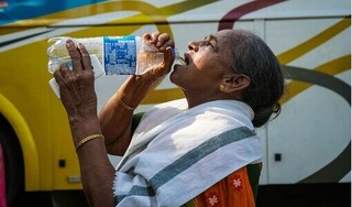 Ấn Độ đóng cửa trường học vì nắng nóng