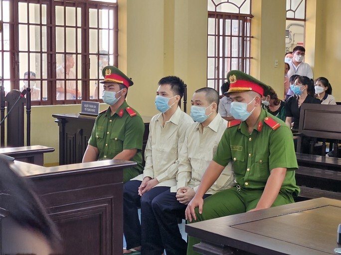 Diễn viên hài Hữu Tín bị tuyên phạt 7 năm 6 tháng tù về tội tổ chức sử dụng ma túy