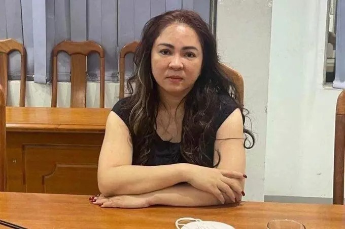 Bà Nguyễn Phương Hằng tố cáo ca sĩ Đàm Vĩnh Hưng, Vy Oanh, người mẫu Trang Trần