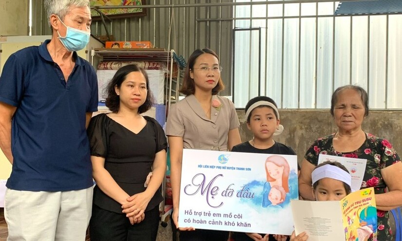2 con của cô giáo cắm bản tử nạn ở Hà Giang được nhận đỡ đầu
