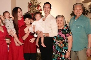 Mối quan hệ giữa Hồ Ngọc Hà và bố mẹ chồng ra sao mà được khen 'con dâu nhà người ta'