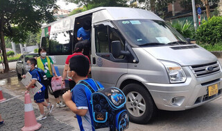 Hà Nội: Học sinh lớp 1 bị bỏ quên trên xe ô tô sau chuyến đi dã ngoại