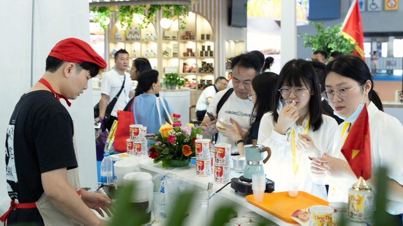 Sữa đặc ông Thọ Vinamilk tạo ấn tượng tại hội chợ Quảng Châu, Trung Quốc