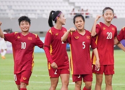 Người hùng của U19 nữ Việt Nam nói gì sau trận thắng Myanmar