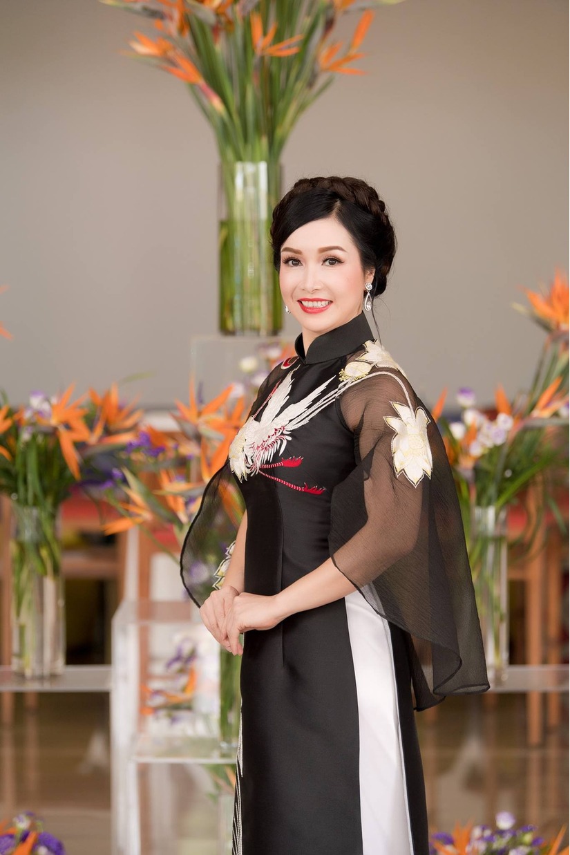Cuộc sống đáng ngưỡng mộ của hoa hậu Việt duy nhất sở hữu chiều cao vỏn vẹn 1m58