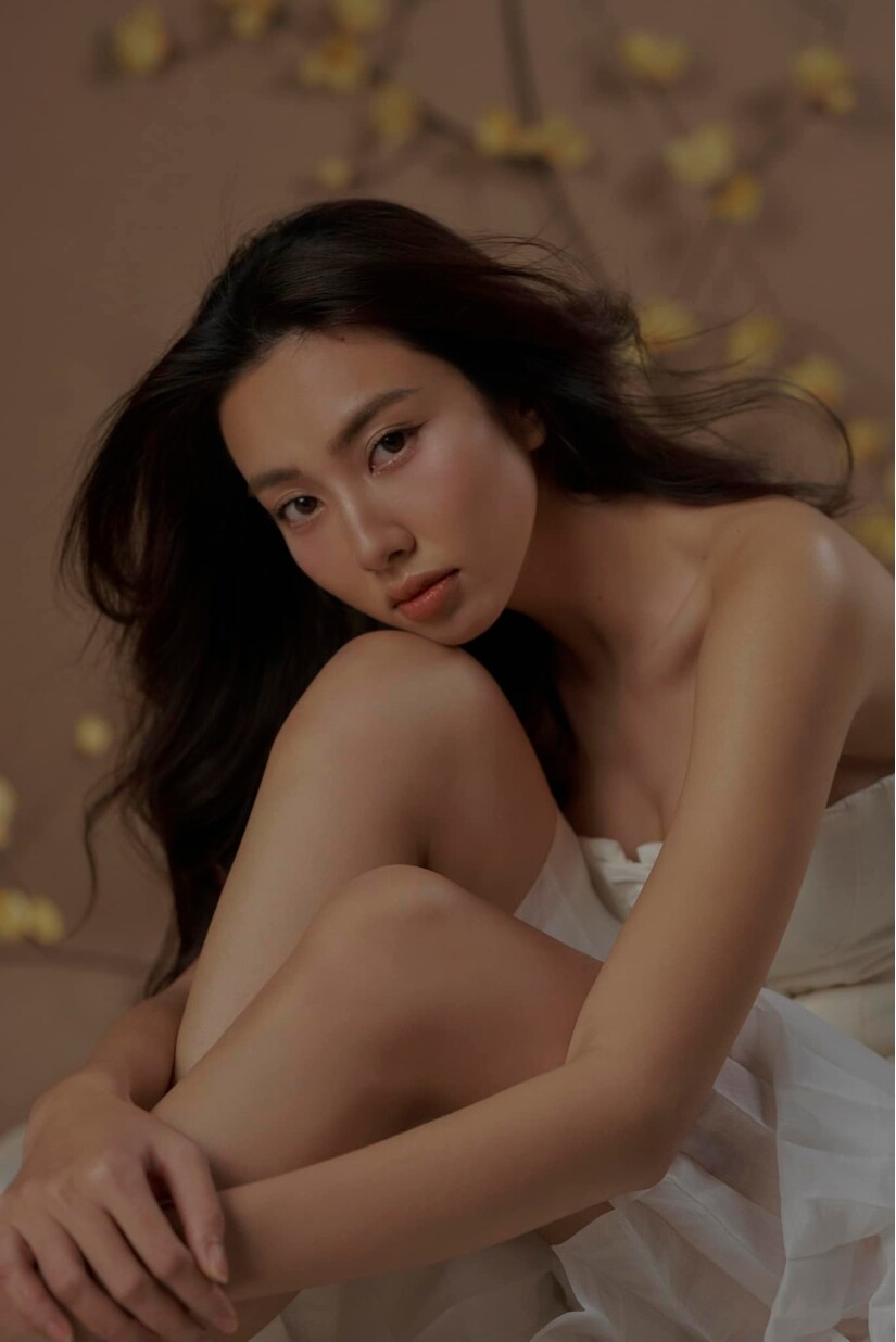 Hoa hậu Thùy Tiên mừng sinh nhật theo cách 'lạ', hé lộ loạt khuyết điểm ngoại hình