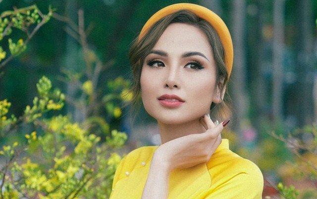 Diễm Hương lên tiếng phủ nhận mình là Hoa hậu thế giới người Việt bị bắt vì bán dâm 200 triệu đồng