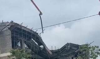Sập công trình Trung tâm Văn hóa 50 tỷ đồng trong lúc đang đổ bê tông