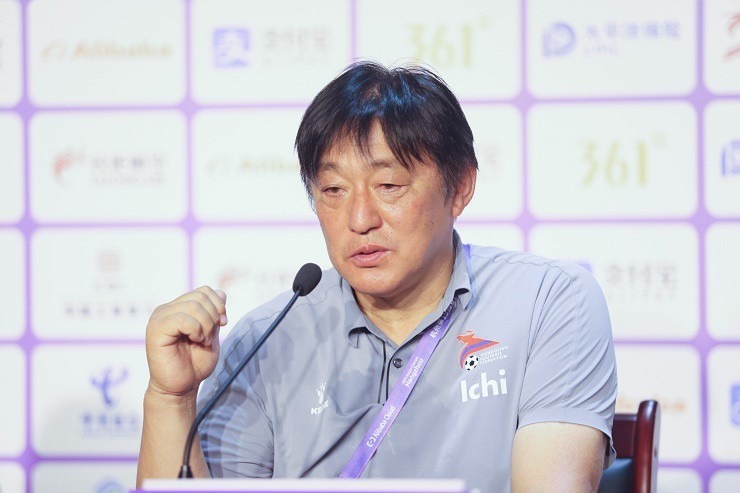 HLV Otsuka Ichiro (Olympic Mông Cổ): 'Tôi bất ngờ khi Olympic Việt Nam quá xuất sắc!'