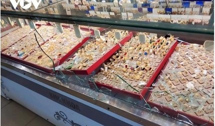 Cướp tiệm vàng Khánh Hòa: Diễn ra trong chưa đầy 1 phút, tài sản mất ước tính khoảng 800 triệu đồng