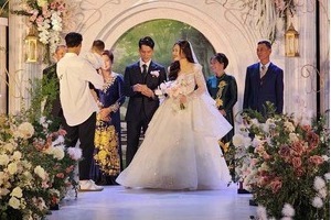Đình Trọng và nàng WAG Huyền Trang tổ chức đám cưới tại Hà Nội