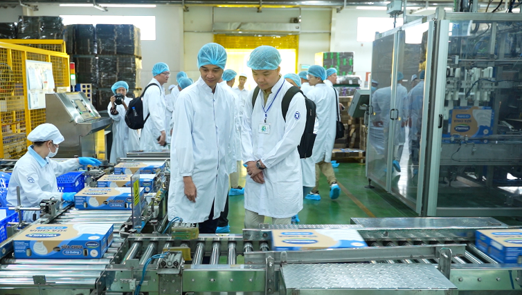 Sữa chua Vinamilk tính đường tham gia 'miếng bánh thị trường' tỷ đô tại Trung Quốc