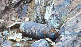 Phát hiện quả bom nặng 340kg lăn xuống bờ suối sau mưa lớn ở Yên Bái