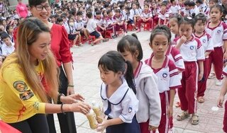 Tập đoàn Tân Hiệp Phát thăm và tặng quà Trung thu cho hơn 30.000 em thiếu nhi