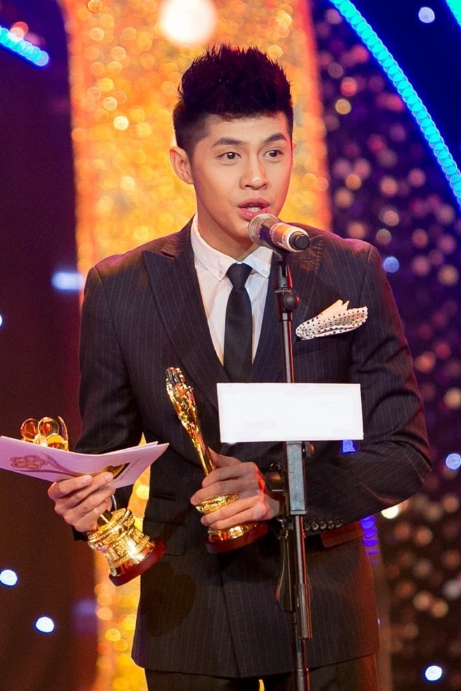 Bị loại từ vòng 'gửi xe' Vietnam Idol nhưng Sơn Tùng, Đông Nhi vẫn thành thần tượng đình đám