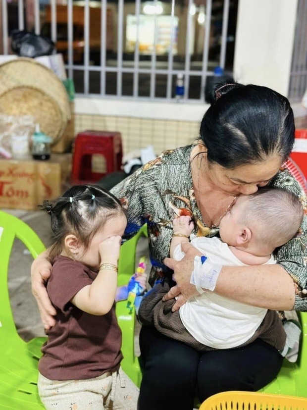 Lê Dương Bảo Lâm nói gì khi bị chỉ trích vì liên tục đăng hình ảnh trong tang lễ mẹ vợ