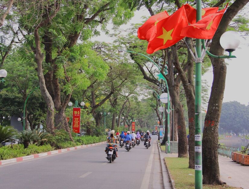 Thời tiết hôm nay 31/10/2023: Hà Nội ngày nắng ấm, Đà Nẵng tiếp tục mưa to đến rất to, TP HCM vẫn mưa về chiều tối