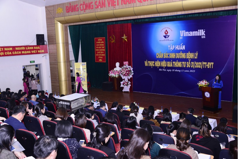 Vinamilk hợp tác chiến lược với CLB điều dưỡng trưởng Việt Nam để chăm sóc sức khỏe cho hàng triệu người bệnh