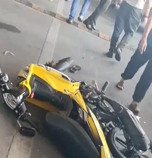 2 thanh niên lái xe máy 'thông chốt' an ninh, gây náo loạn sân bay Tân Sơn Nhất