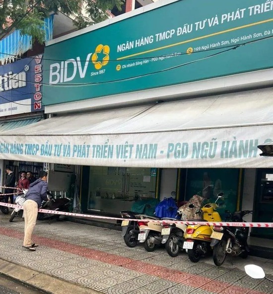 Từ vụ cướp ngân hàng ở Đà Nẵng: Khi gặp đối tượng manh động, bảo vệ cần xử lý thế nào?