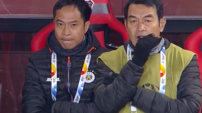 Văn Quyết, Xuân Mạnh bỏ lỡ cơ hội, CLB Hà Nội bị loại khỏi AFC Champions League