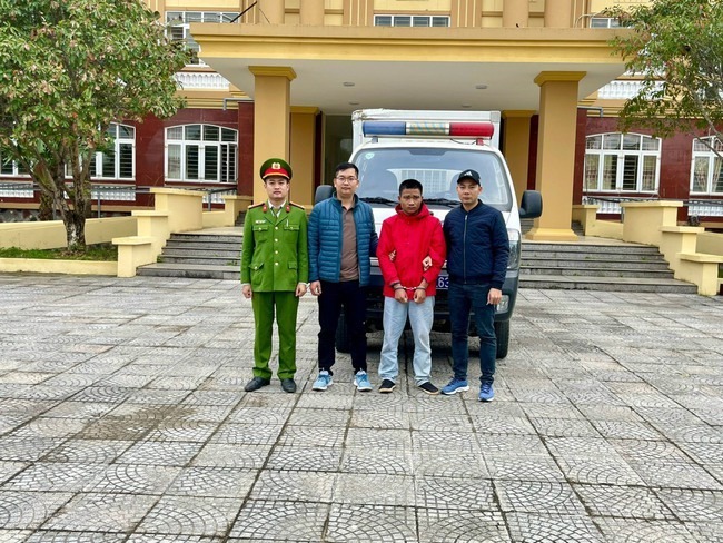 Đối tượng truy nã trở về từ Myanmar bị bắt khi lẩn trốn trong nhà vệ sinh sân bay Nội Bài