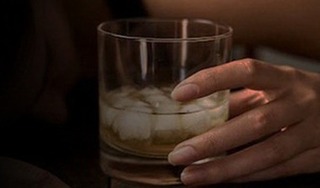 Hải Dương: Thiếu nữ đi sinh nhật bạn bị chuốc rượu say, hiếp dâm tập thể