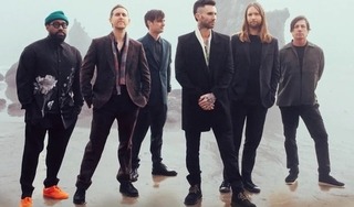 Maroon 5 đến Việt Nam lúc nửa đêm bằng chuyên cơ 