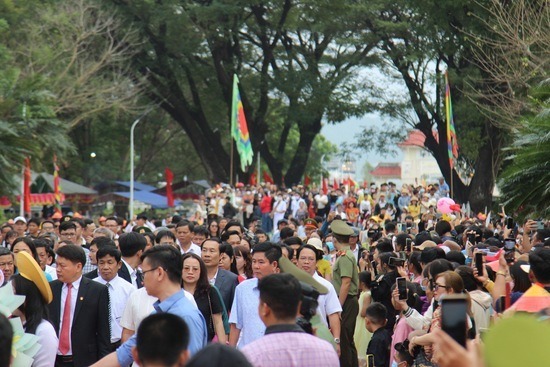 Du khách đến Bình Định dịp Tết rất đông, tín hiệu vui cho ngành du lịch 'đất võ'