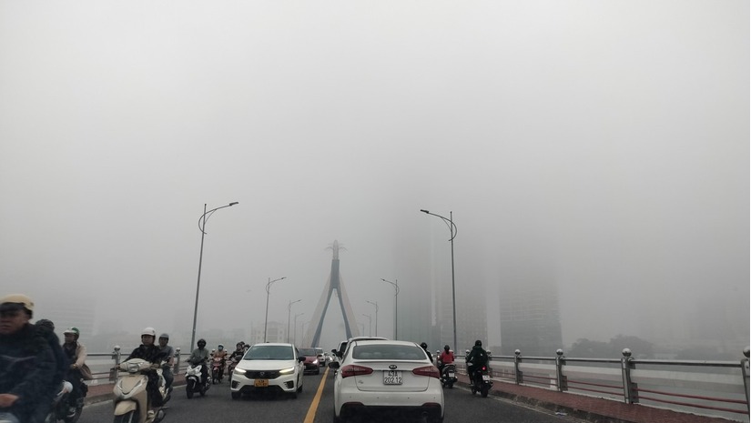 TP.Đà Nẵng bất ngờ chìm trong sương mù dày đặc
